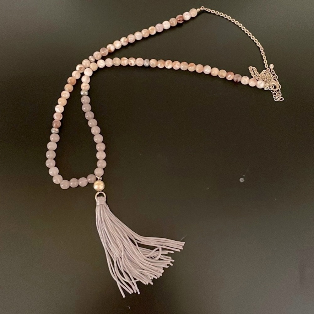 Sophisticated necklace from Loft.